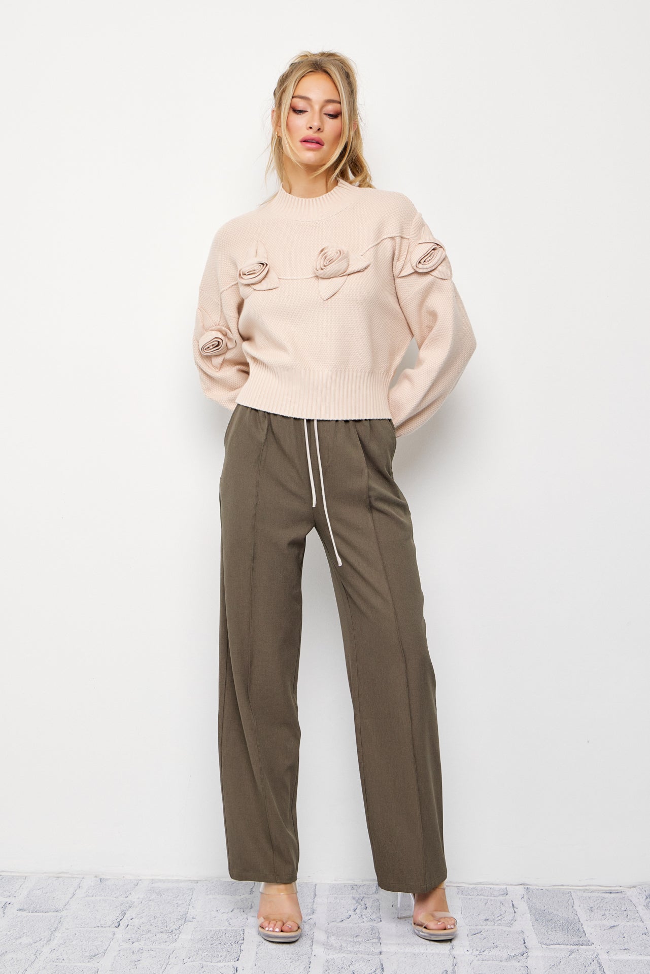 Zinnia Woven Pants with Contrast Waist Band and Drawstring