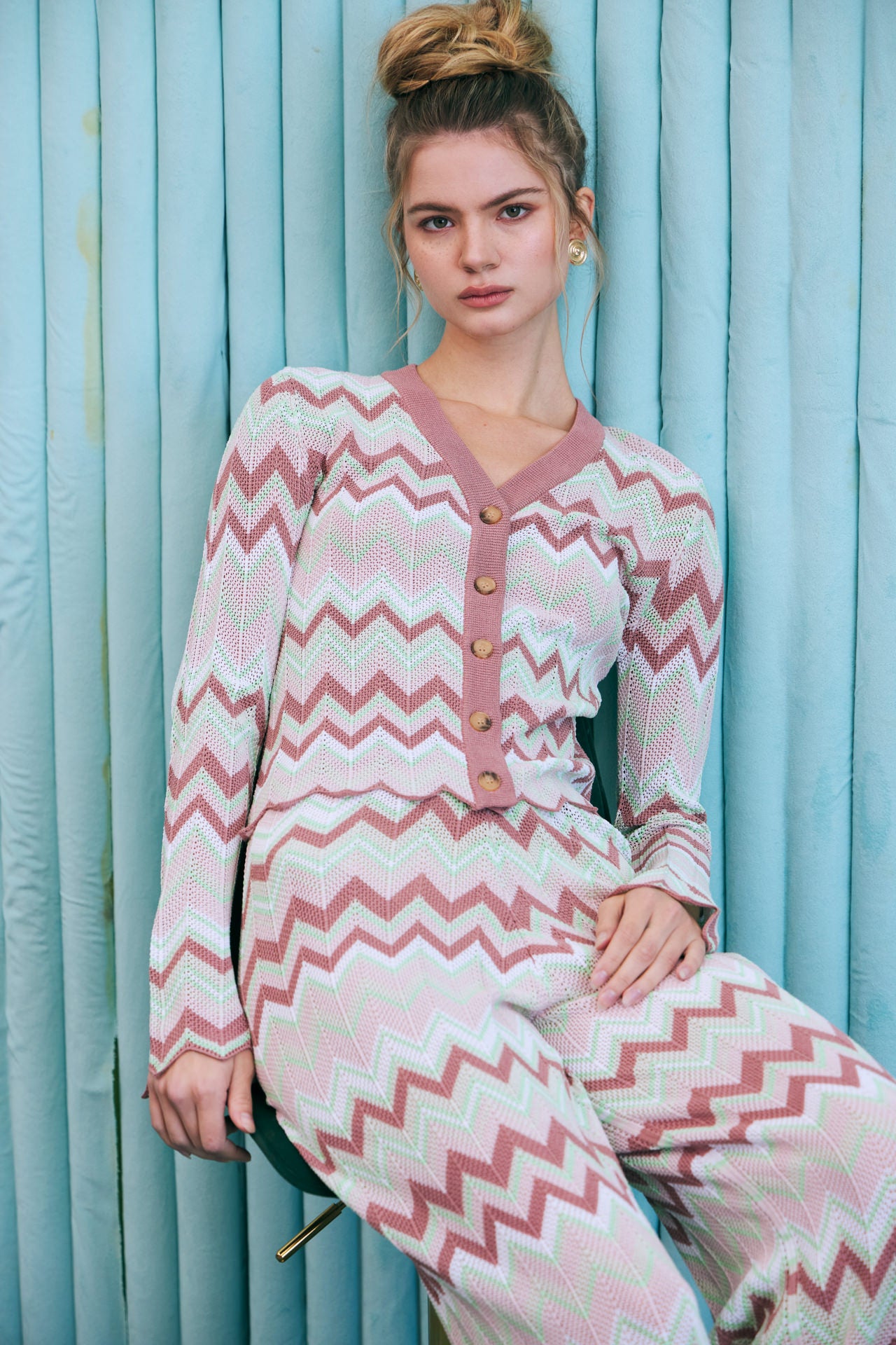 Geometric Pattern Knit Cardigan