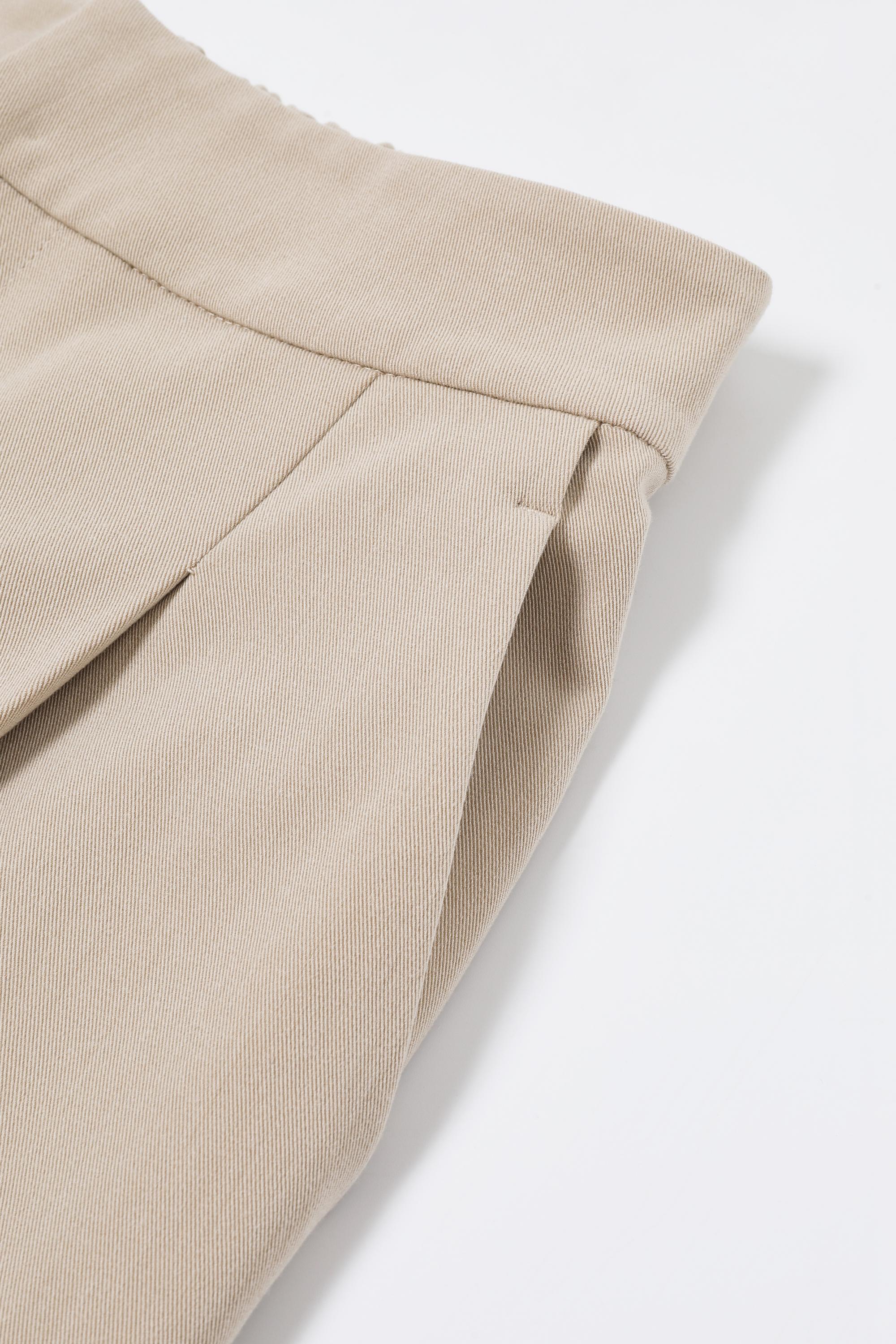 Essential Pintuck Woven Wide Leg Pants