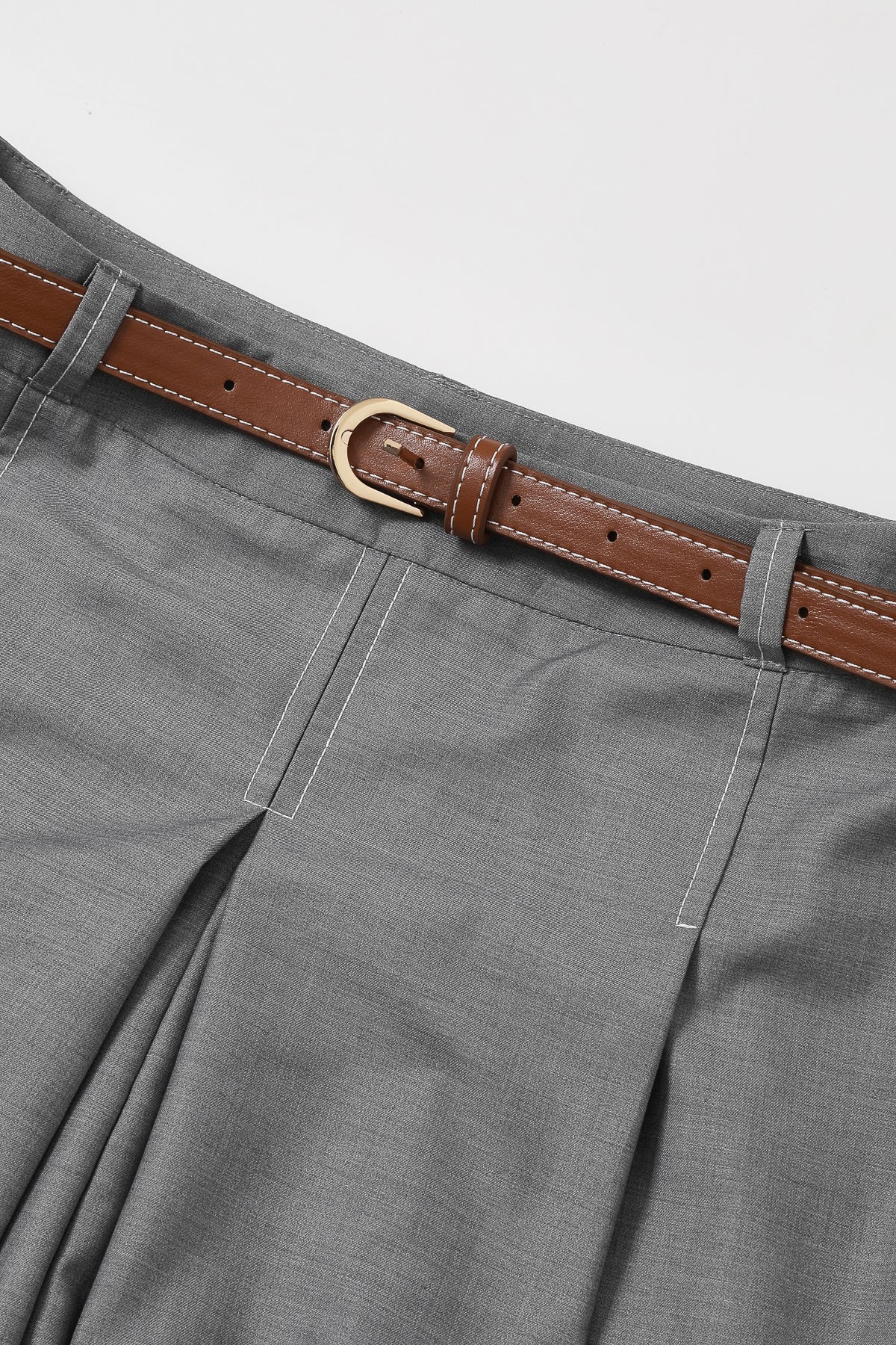 The Isometric Woven Pleat Pants with Belt