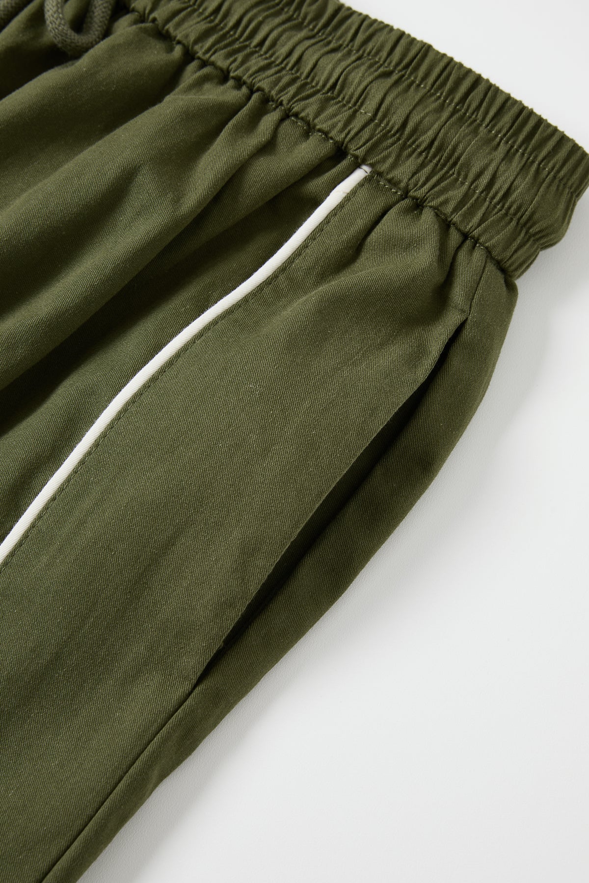 Balloon Pants with Piping Detail
