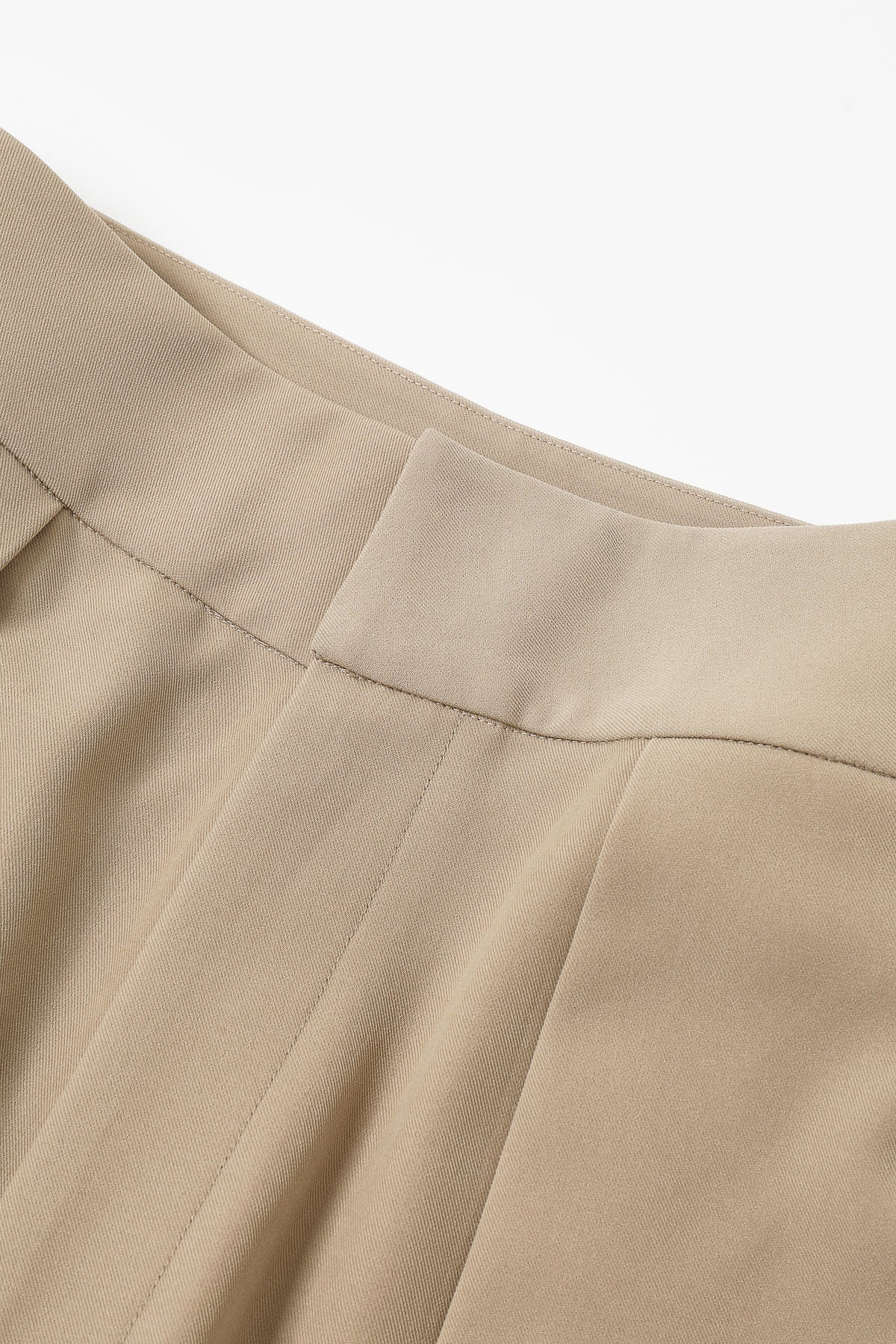 Pleated Barrel Woven Pants