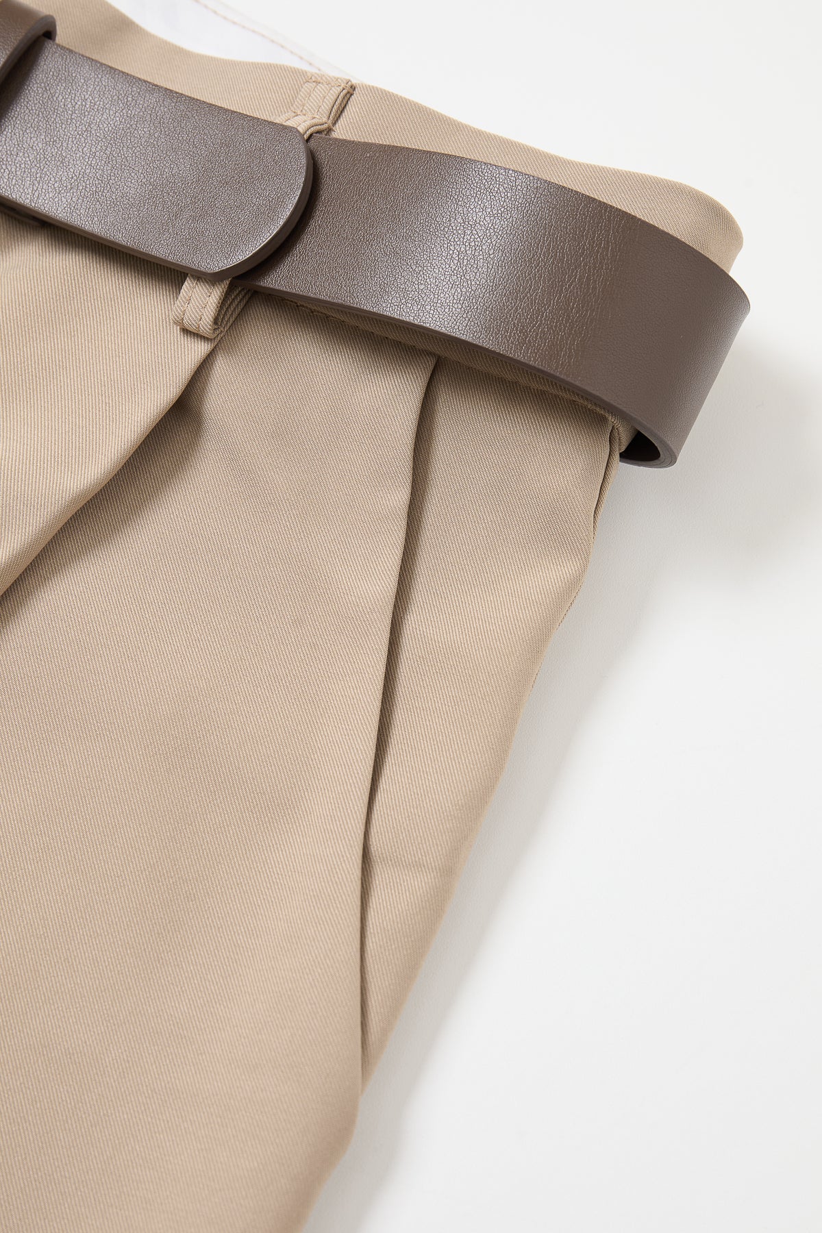 Belted Twill Loose Pants