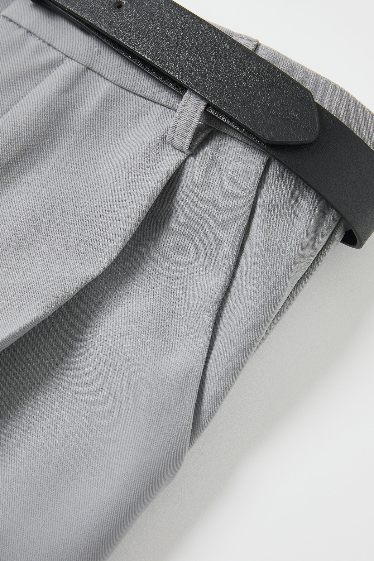 Belted Twill Loose Pants