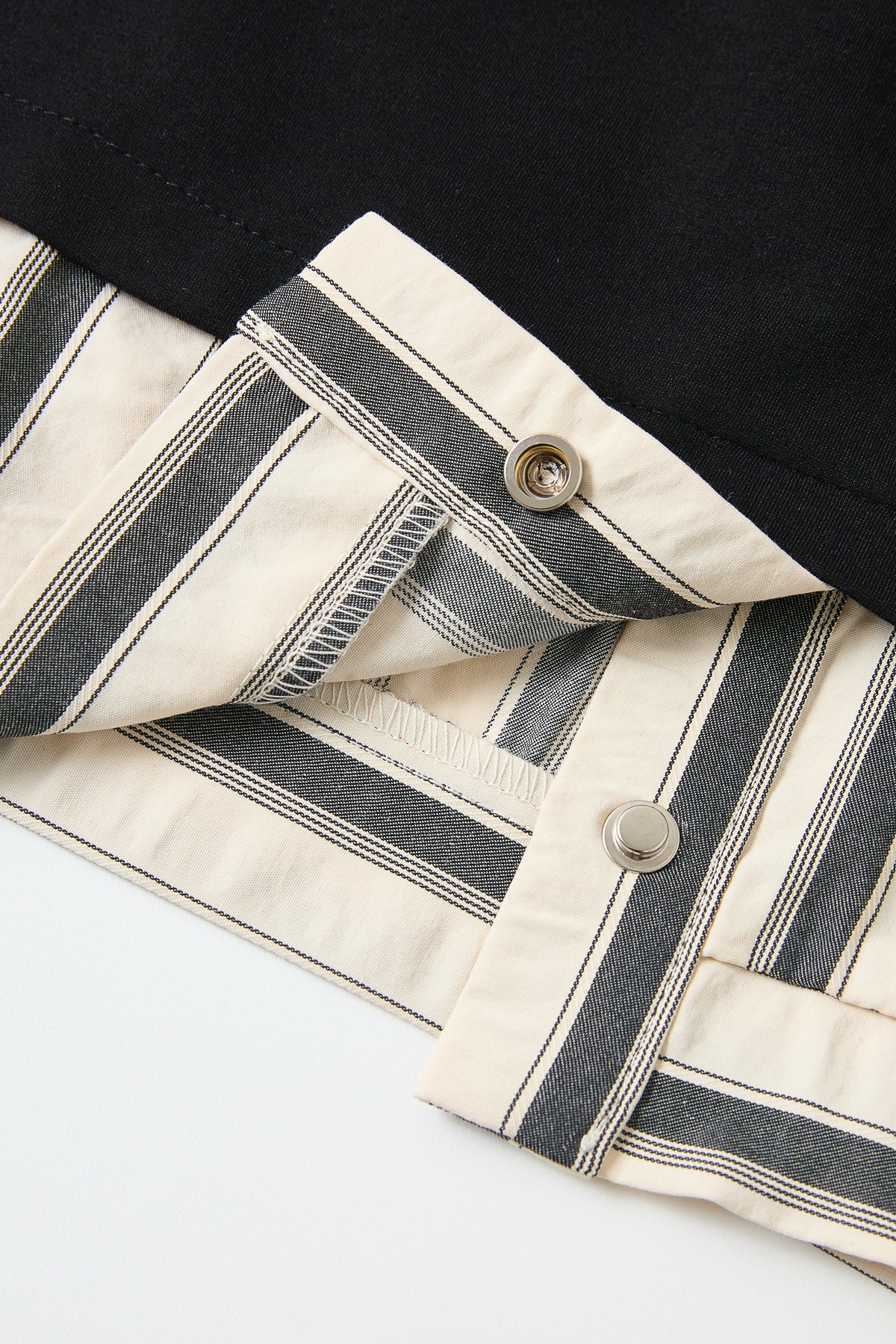 Anette Knit Collar Sweatshirt With Stripe Contrast
