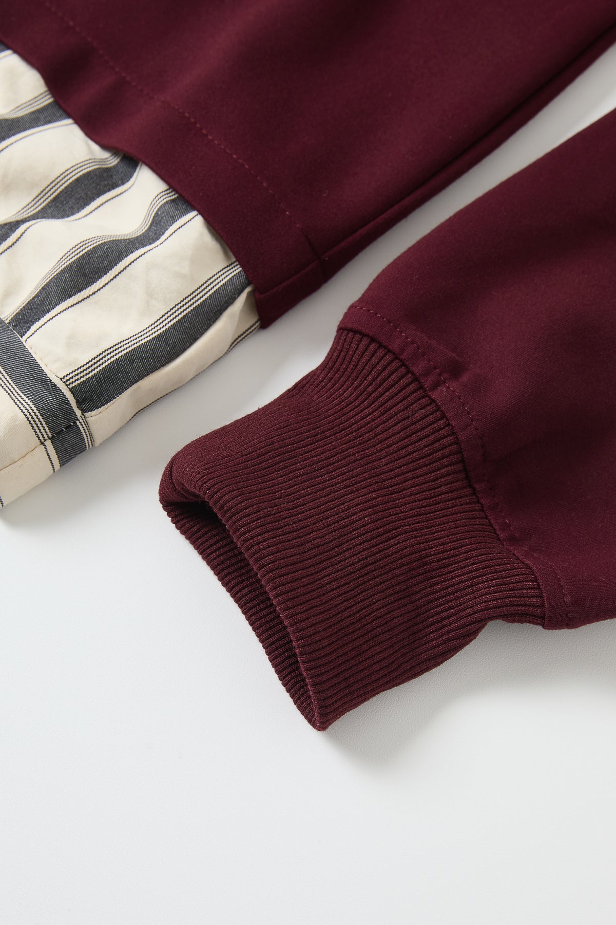 Anette Knit Collar Sweatshirt with Stripe Contrast
