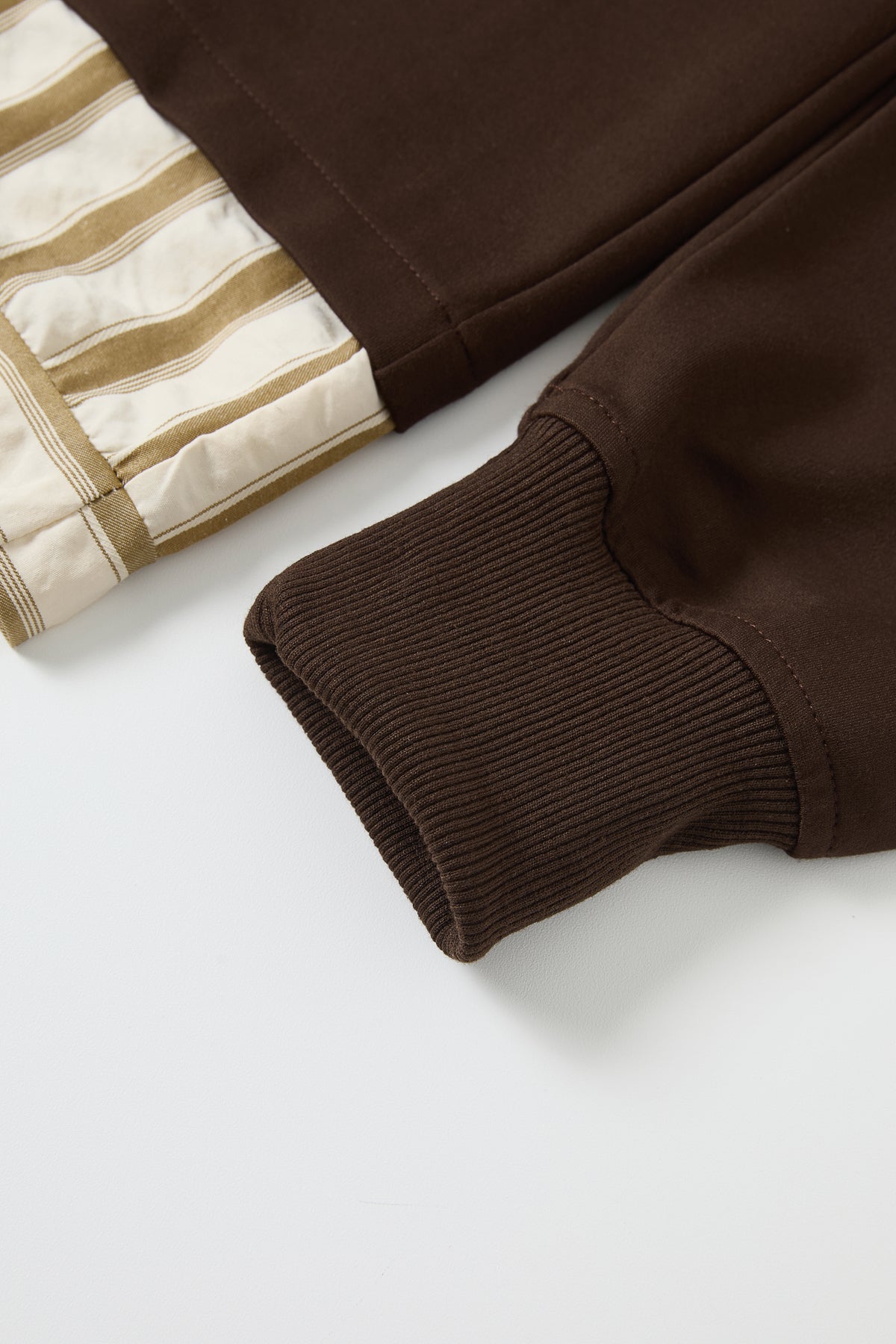 Anette Knit Collar Sweatshirt with Stripe Contrast